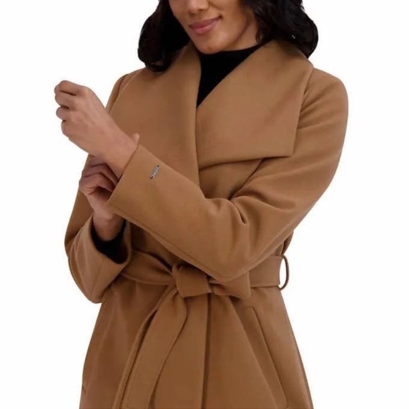 Ladies' Wrap Coat Tahari nwt - Picture 5 of 12